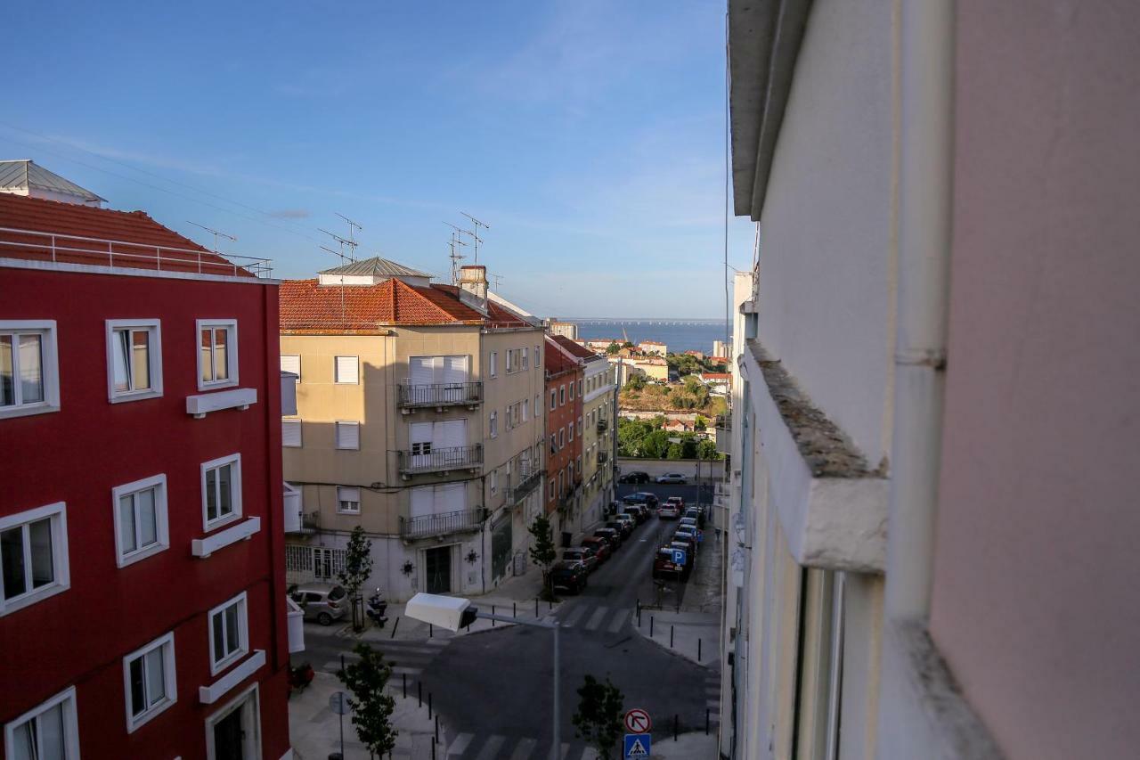 Sao Joao Studios & Flats By Lisbon Village Apartments Bagian luar foto